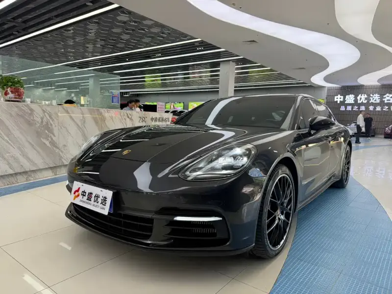 Porsche Panamera, 2019