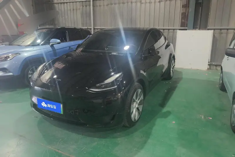 Tesla Model Y, 2022