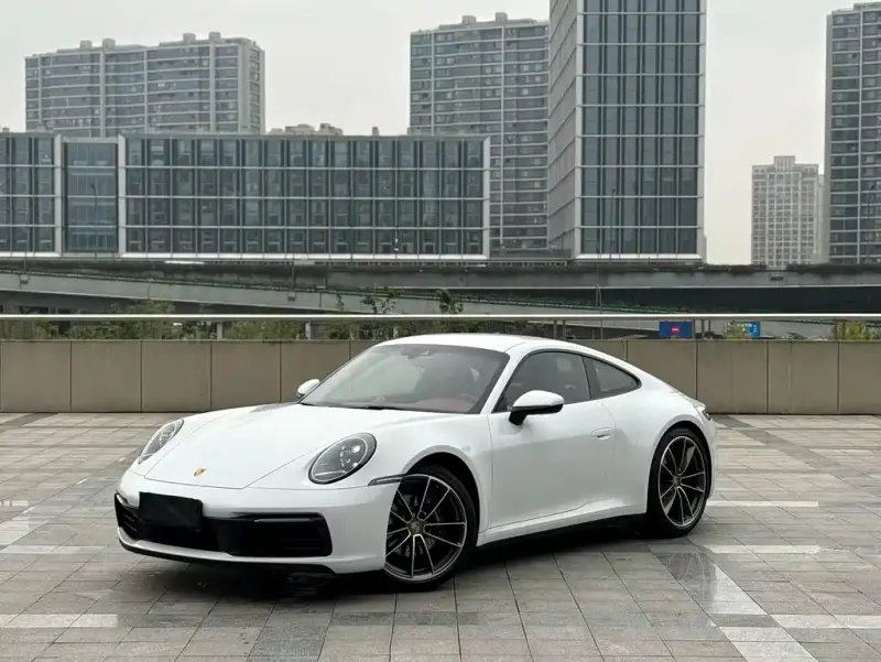 Porsche 911, 2023