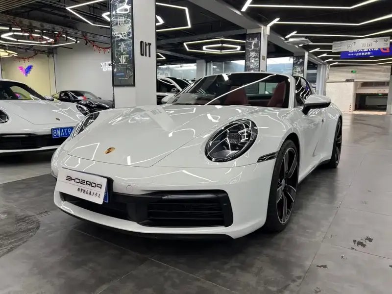 Porsche 911, 2023
