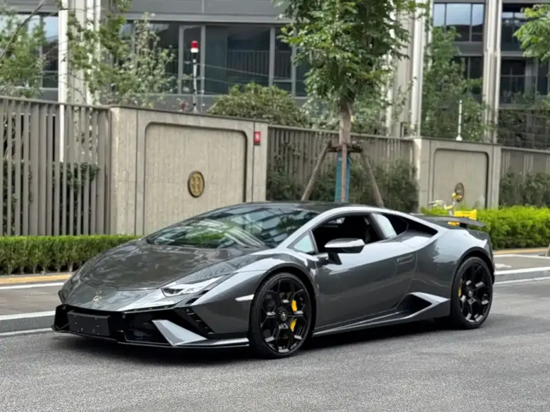 Lamborghini Huracán, 2015