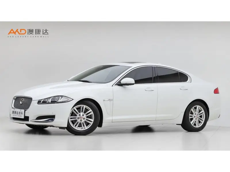 Jaguar XF, 2015