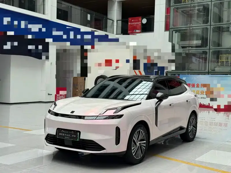 Lynk & Co 08 EM-P, 2025