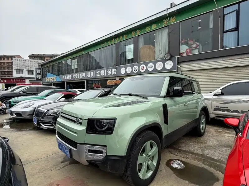 Land Rover Defender, 2023