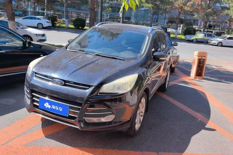 Ford Kuga, 2015