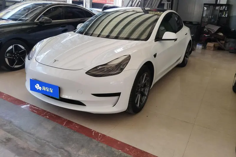 Tesla Model 3, 2021