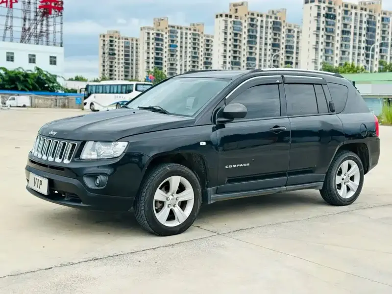 Jeep Compass (Import), 2012
