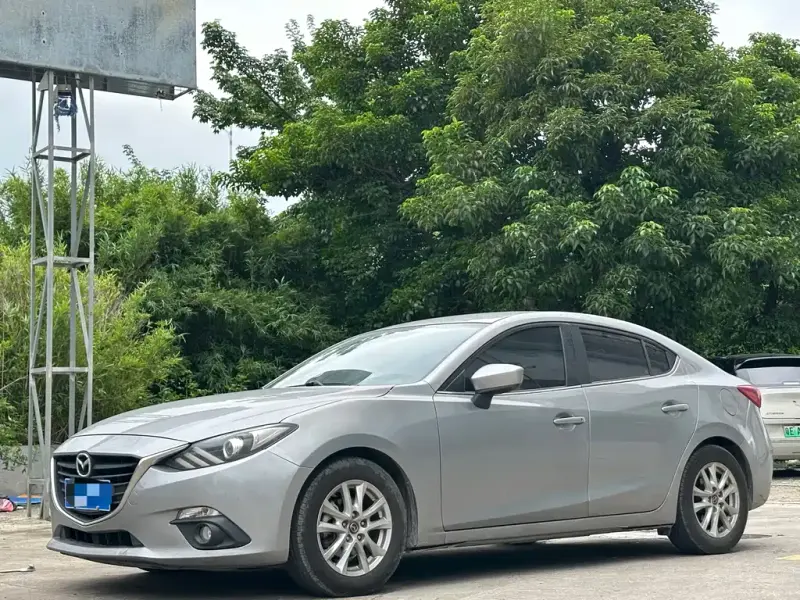 Mazda 3 Axela Mazda 3 Axela 2016 Sedan 1.5L Auto Comfort Type, 2016 — фото 1