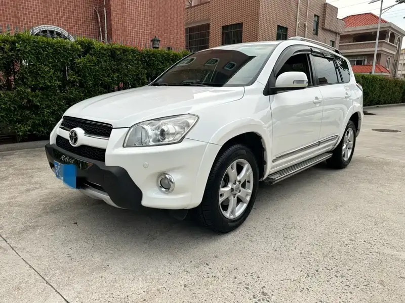 Toyota RAV4, 2012