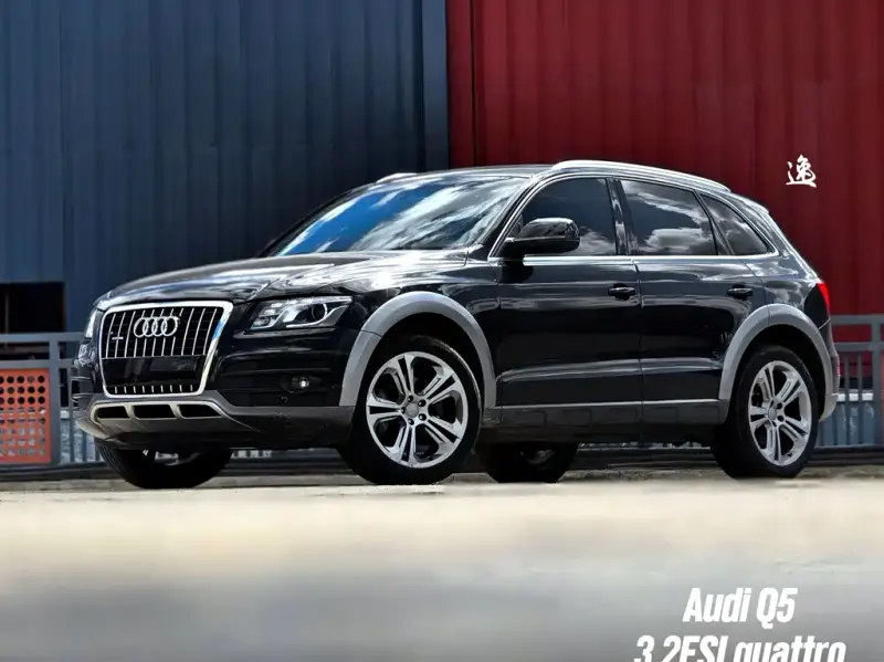 Audi Q5 (Import) Audi Q5( Import ) 2010 3.2FSI Offroad Edition, 2011 — фото 1