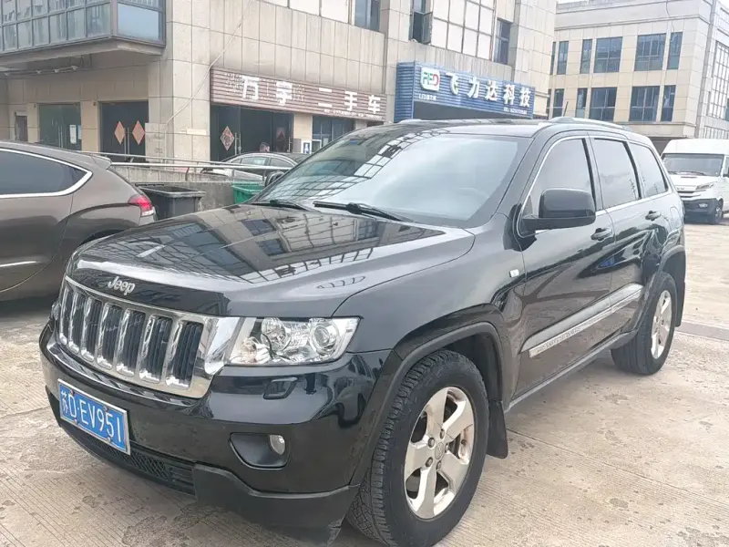 Jeep Grand Cherokee (Import), 2012