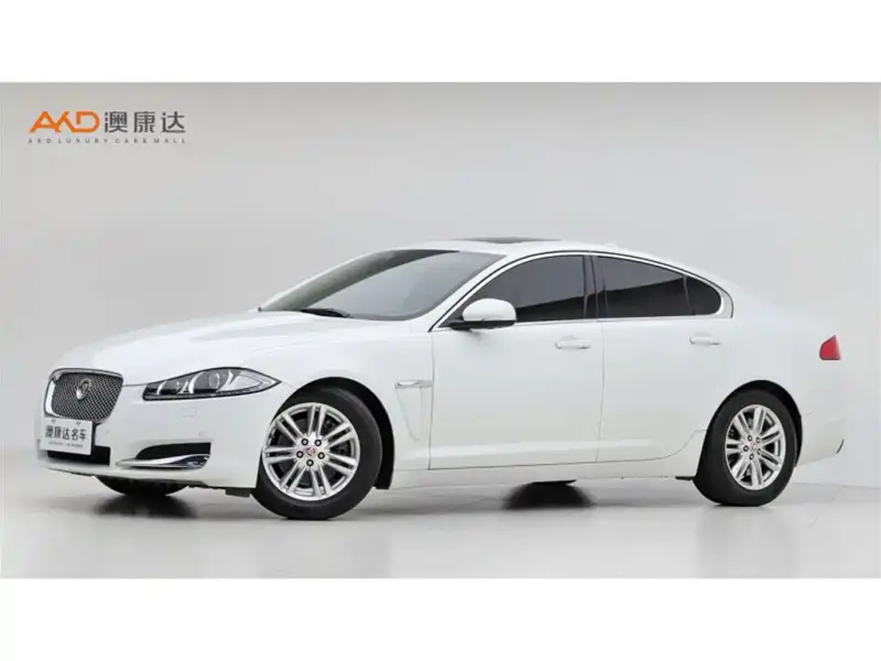 Jaguar XF, 2015