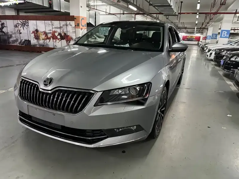 Skoda Superb, 2016