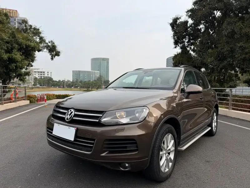 Volkswagen Touareg, 2015
