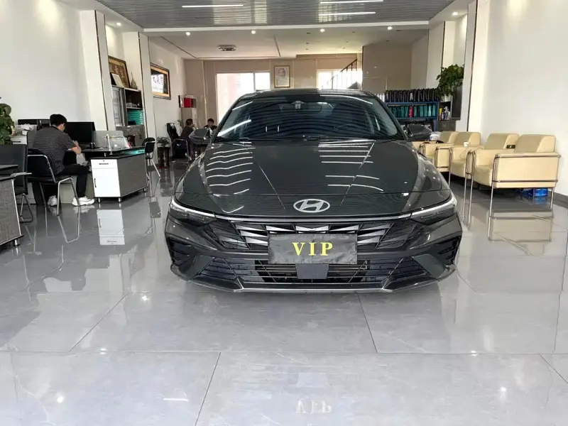 Hyundai Elantra, 2024
