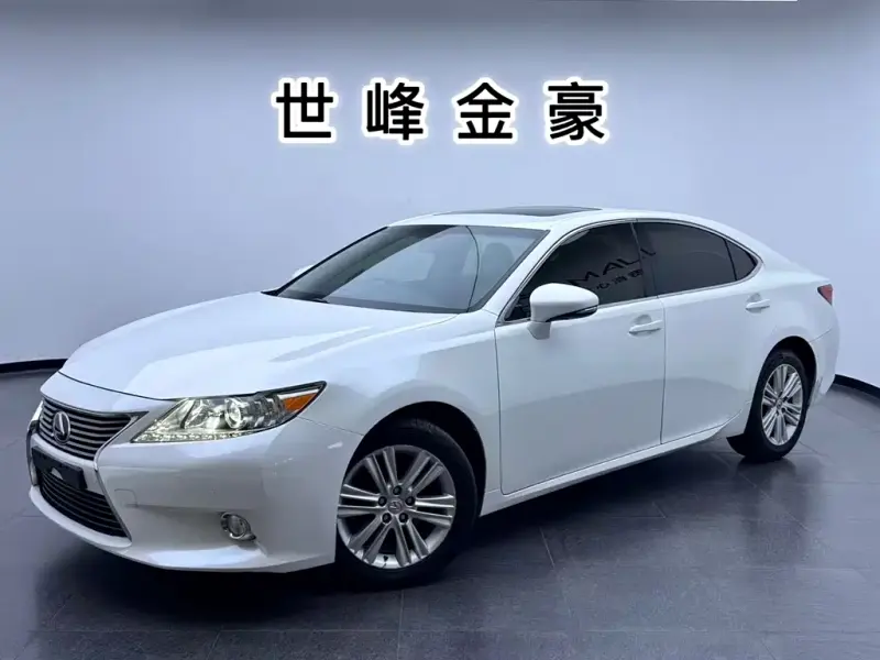 Lexus ES, 2014
