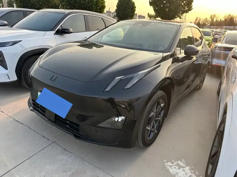 Lynk & Co Z20, 2025