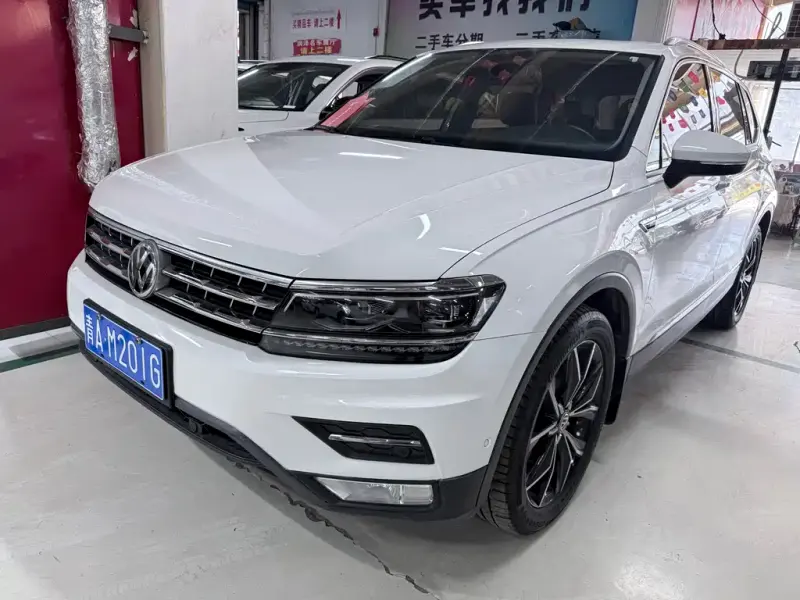 Volkswagen Tiguan L, 2017