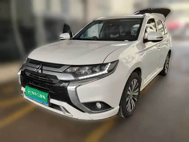 Mitsubishi Outlander, 2021