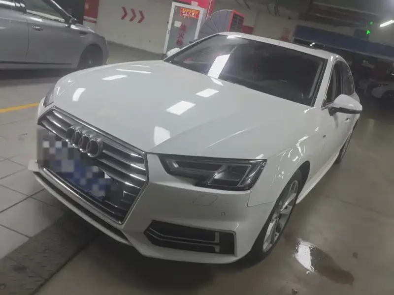Audi A4L, 2018