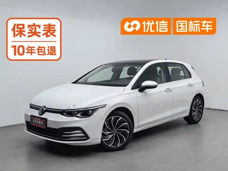 Volkswagen Golf, 2022