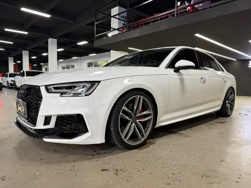 Audi A4L, 2017