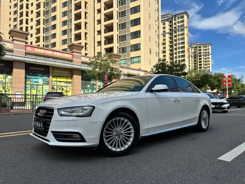 Audi A4L, 2015