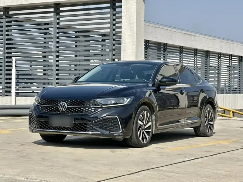 Volkswagen Passat, 2022