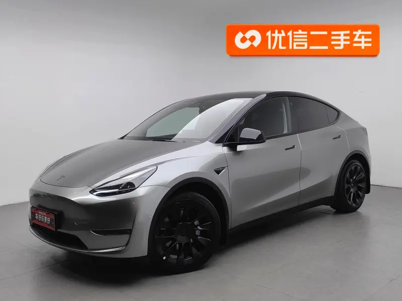 Tesla Model Y, 2022