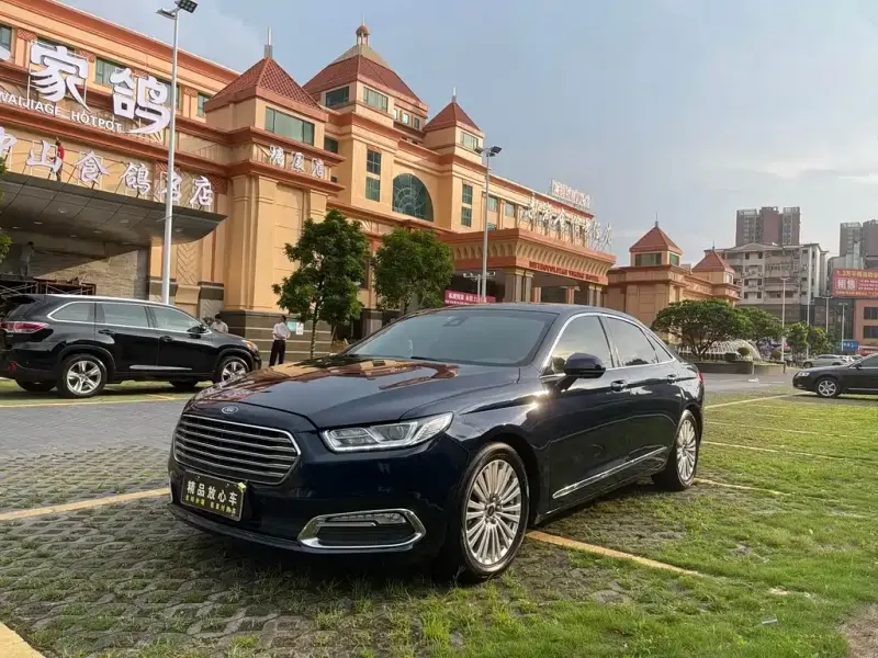 Ford Taurus, 2017