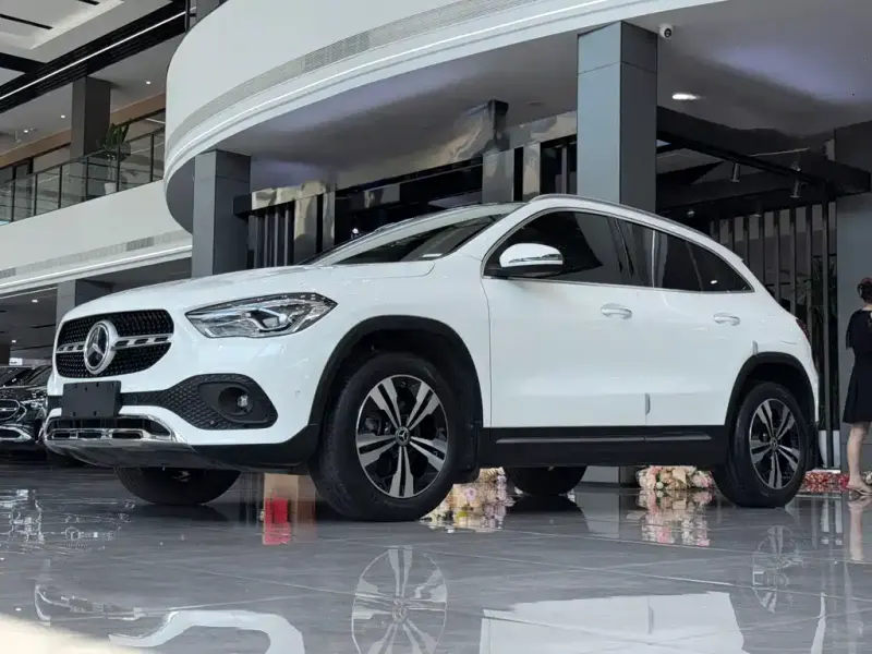 Mercedes-Benz GLA, 2021