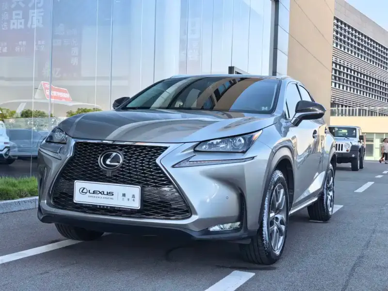 Lexus NX, 2016