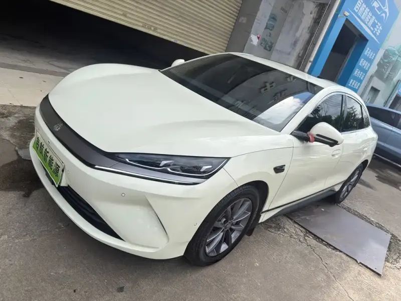 BYD Qin L, 2025