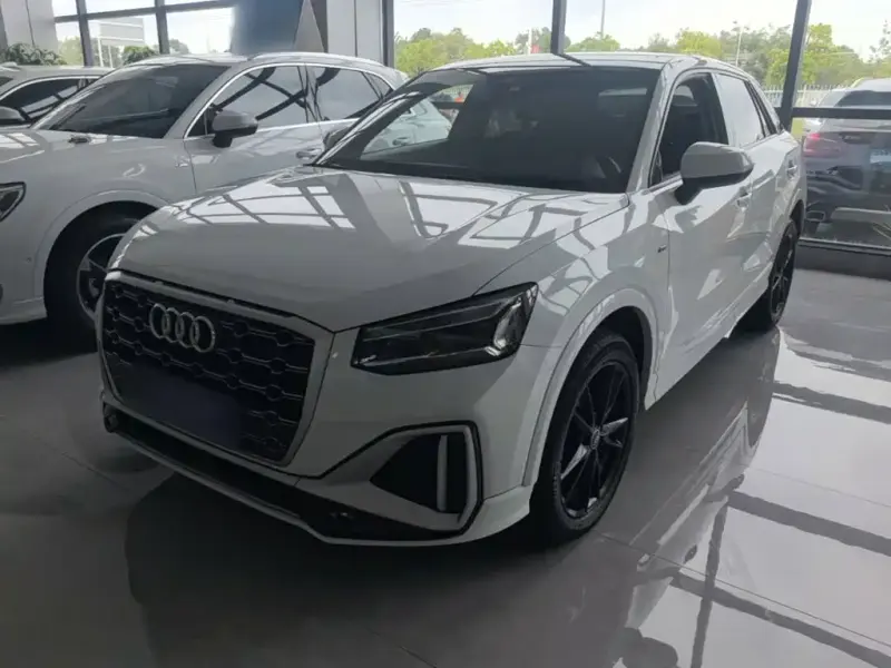 Audi Q2L, 2022