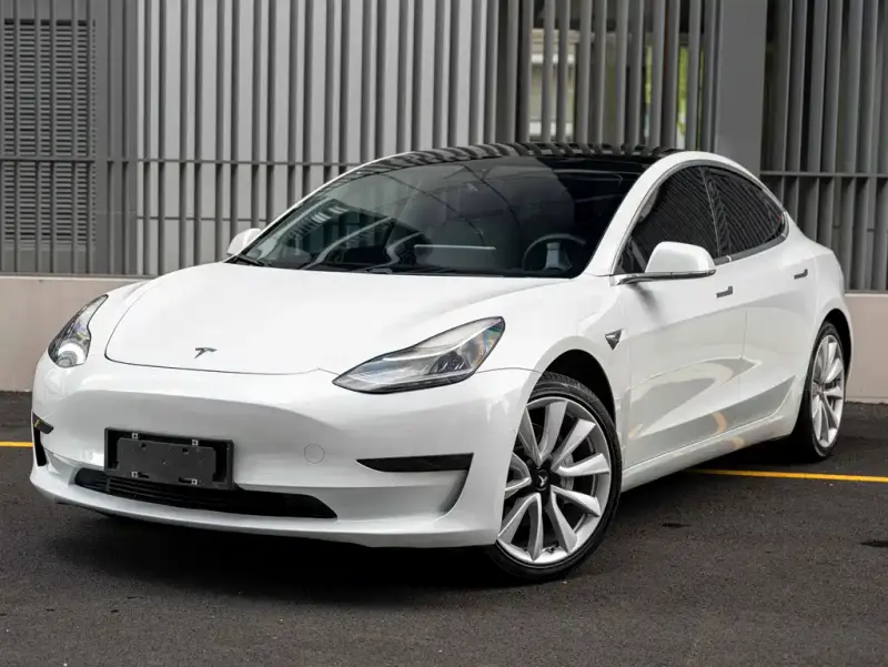 Tesla Model 3, 2020