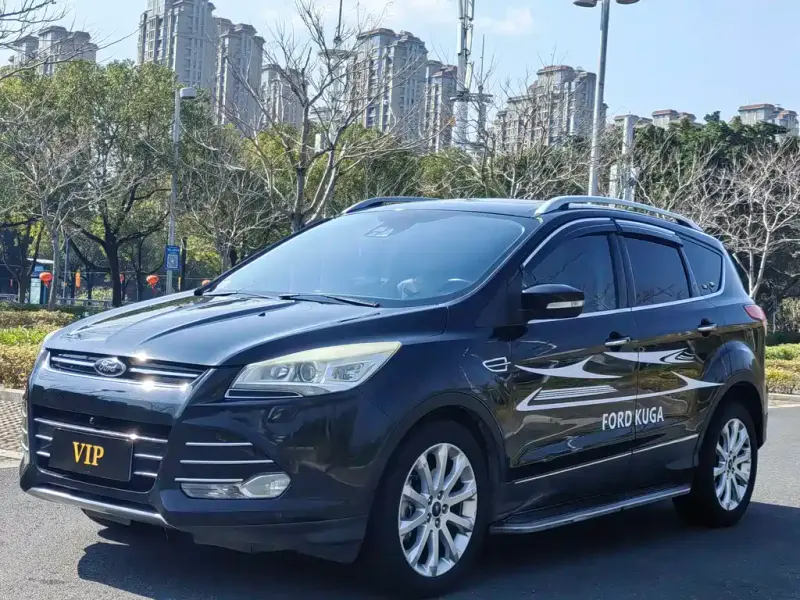 Ford Kuga, 2013