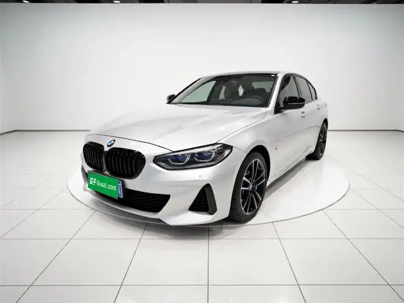BMW 1 Series, 2022