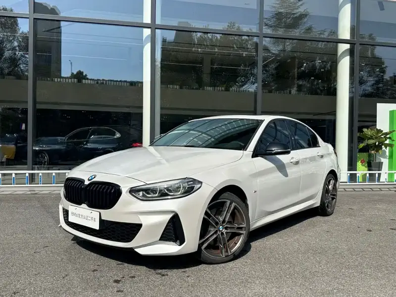 BMW 1 Series, 2021