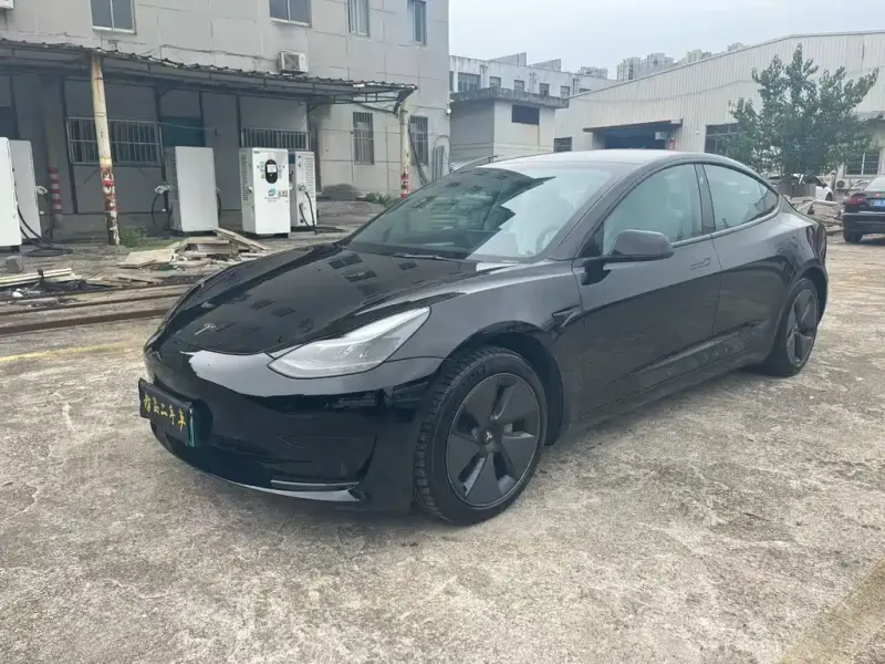 Tesla Model 3, 2022