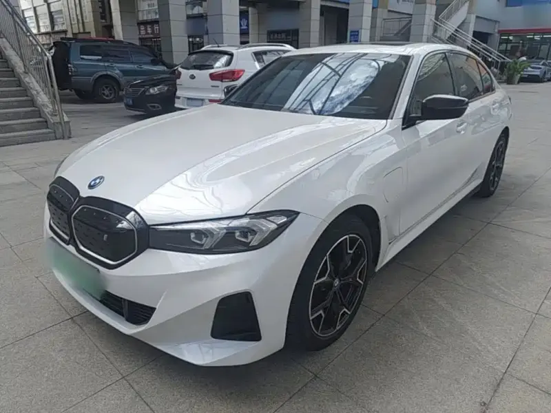 BMW i3, 2023