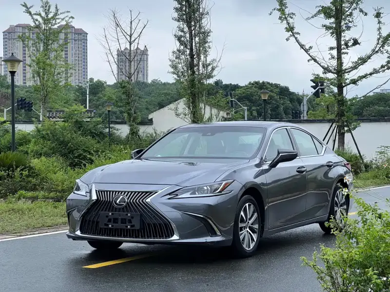 Lexus ES, 2018