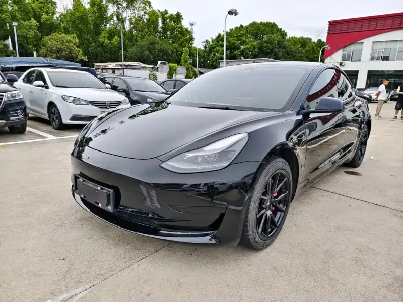 Tesla Model 3, 2022