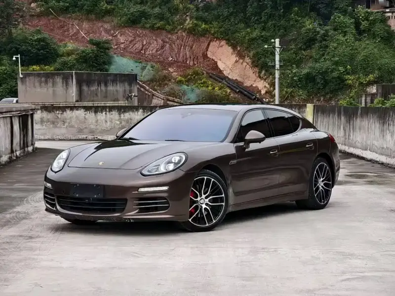 Porsche Panamera, 2015