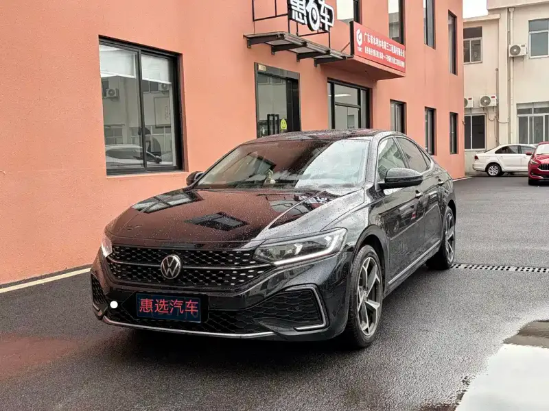 Volkswagen Passat, 2025