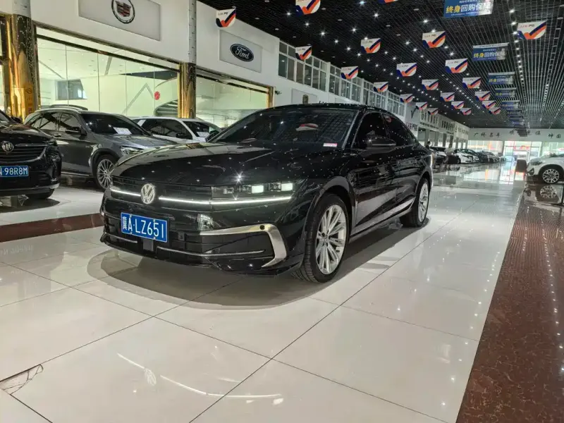 Volkswagen Magotan, 2025