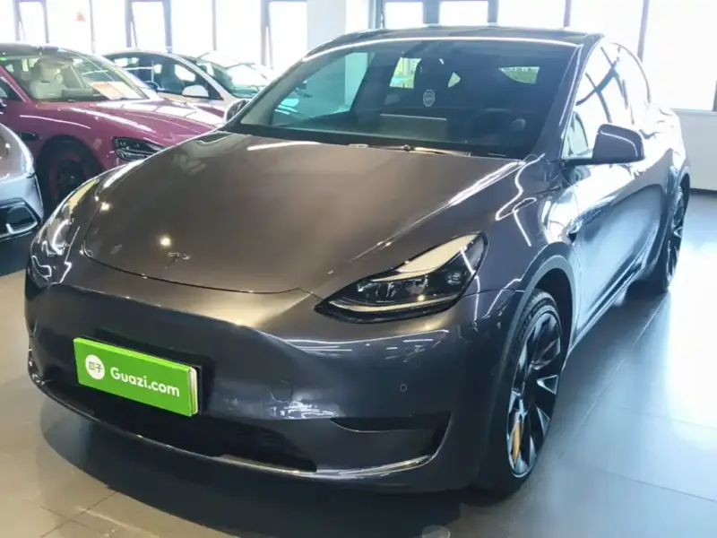 Tesla Model Y, 2022