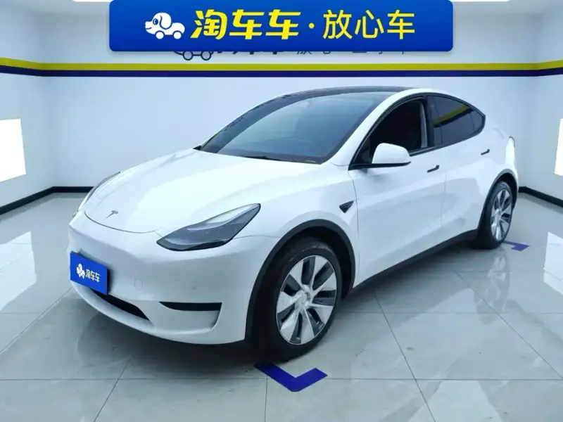 Tesla Model Y, 2023