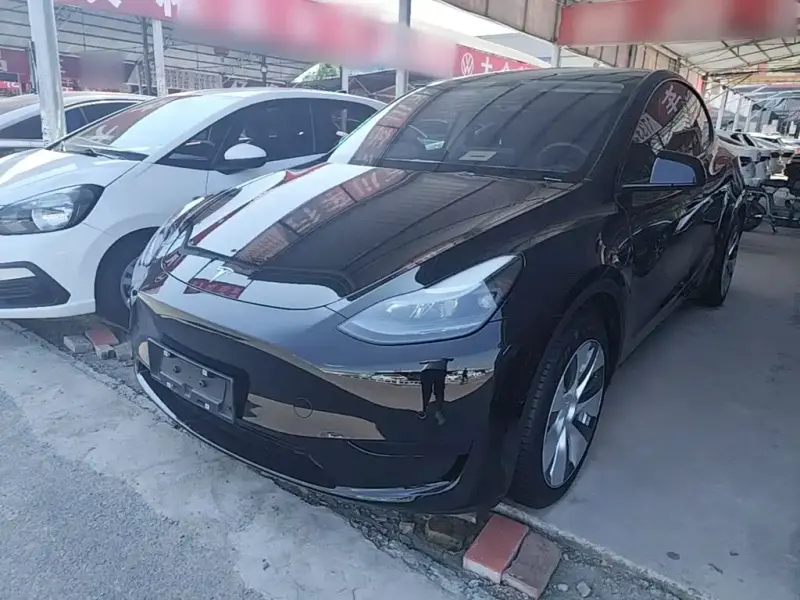 Tesla Model Y, 2023
