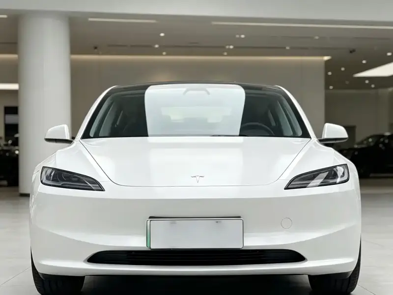 Tesla Model 3, 2024