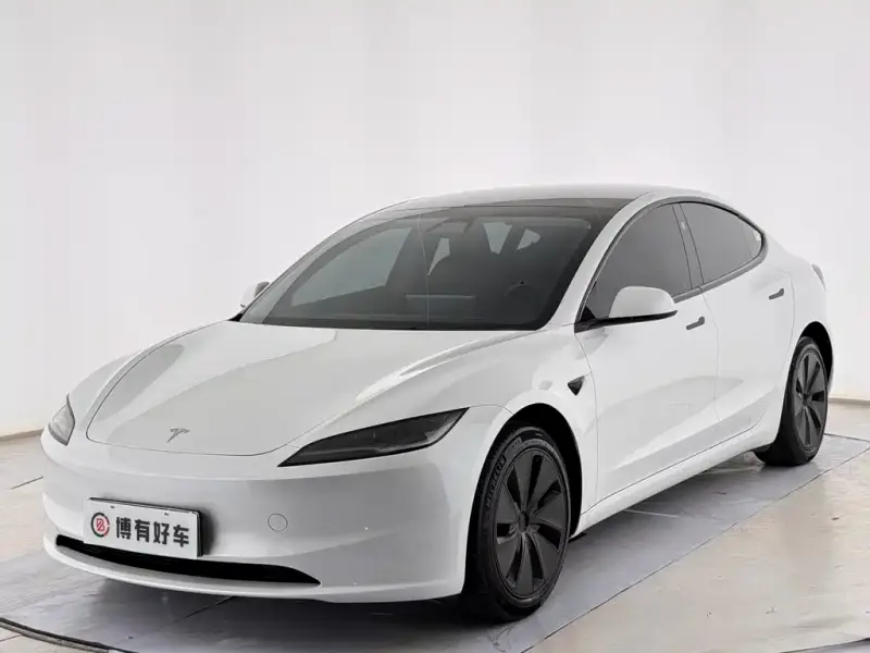 Tesla Model 3, 2024